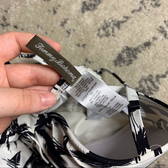 ‘Sail Hawaii' One-Piece Swimsuit
TOMMY BAHAMA - Picture 4 of 5